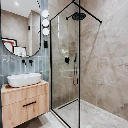 P11 Center Designer Apartman *